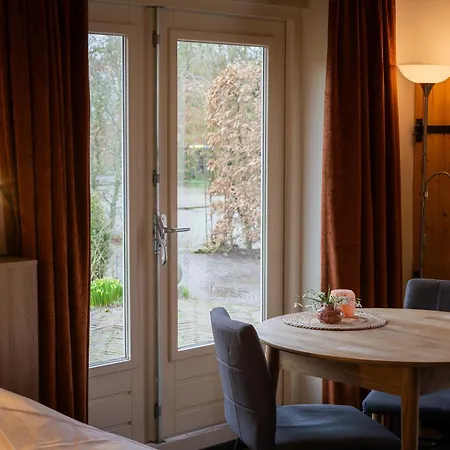 De Vrijheid-melkstal * De Cocksdorp (Texel)